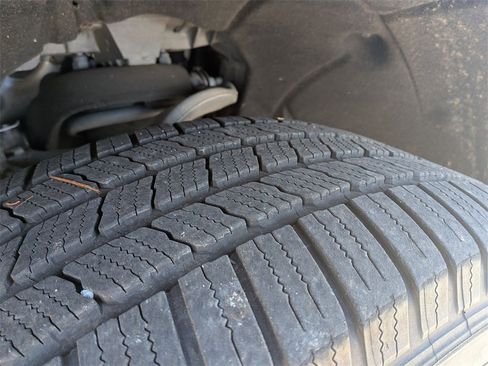 Used 2020 Chevrolet Silverado 1500 High Country w/ Technology Package image 12