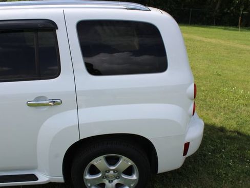 Used 2006 Chevrolet HHR LT FWD image 10