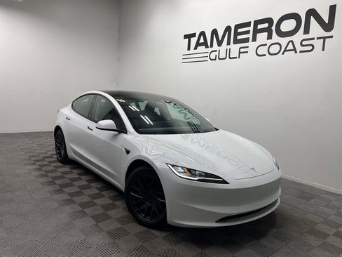 Used 2025 Tesla Model 3 Long Range image 14