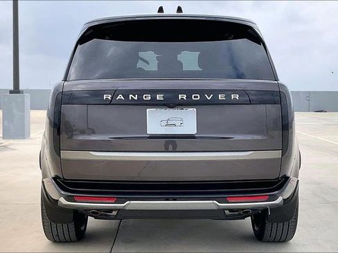 New 2026 Land Rover Range Rover SE image 4