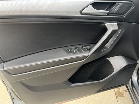 Used 2023 Volkswagen Tiguan S image 13