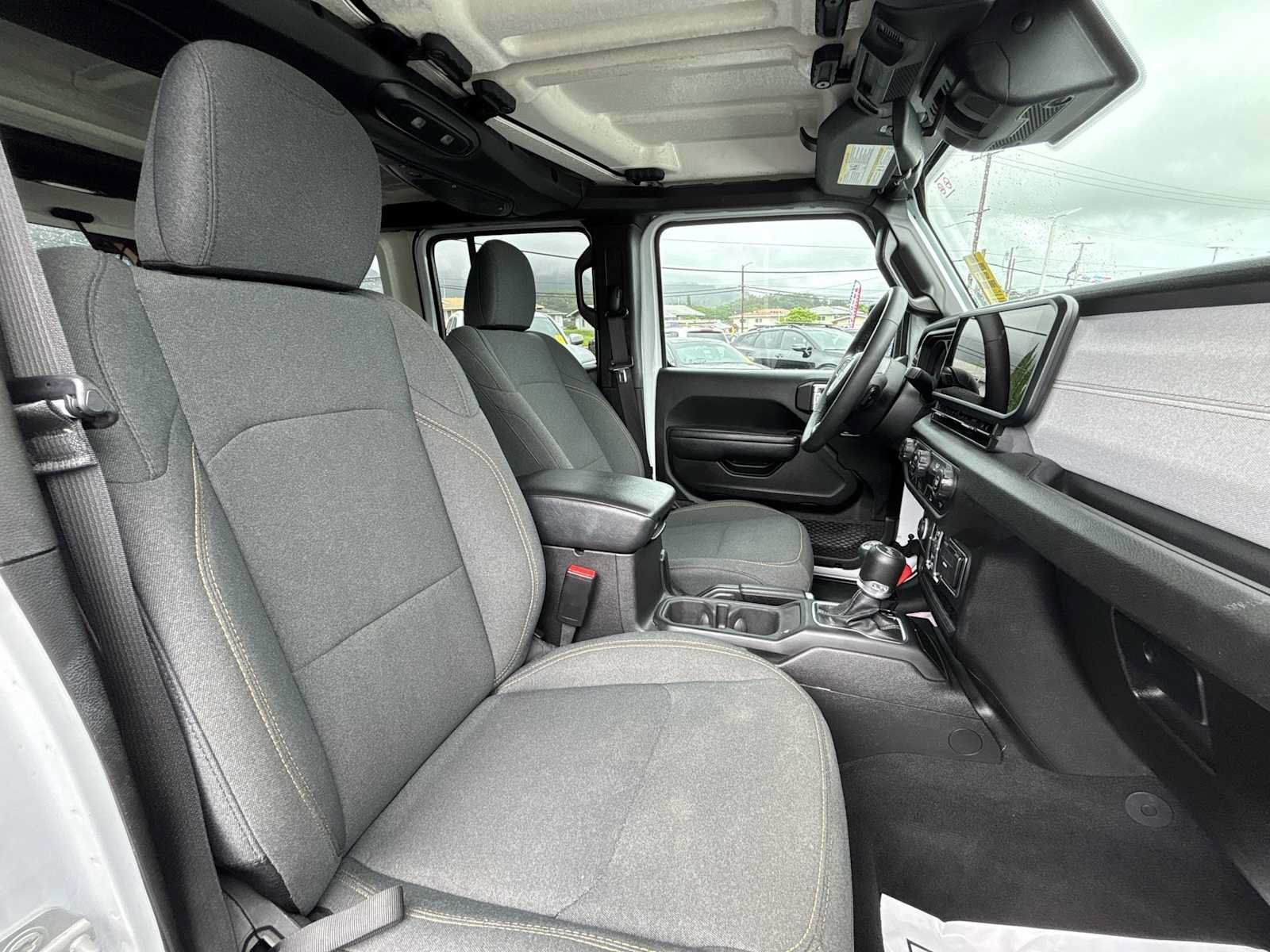 Used 2025 Jeep Wrangler Unlimited Sport AWD/4WD image 25