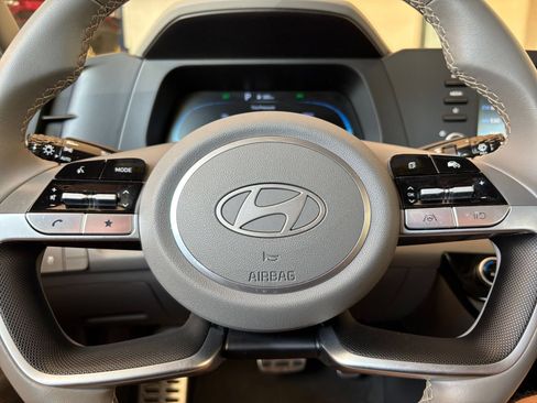 Used 2026 Hyundai Elantra Sport FWD image 27