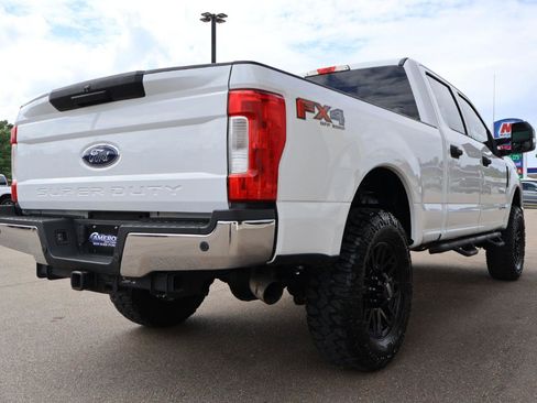 Used 2019 Ford F250 XLT w/ XLT Value Package image 6