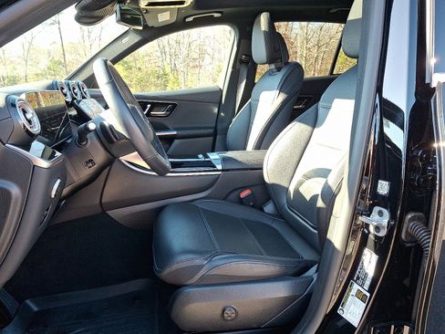 Used 2023 Mercedes-Benz GLC 300 4MATIC image 13
