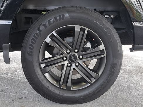 Used 2022 Ford F150 XLT w/ Equipment Group 302A High RWD image 5