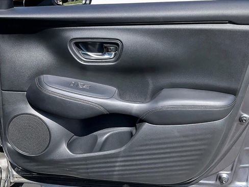 Used 2023 Honda HR-V EX-L image 22