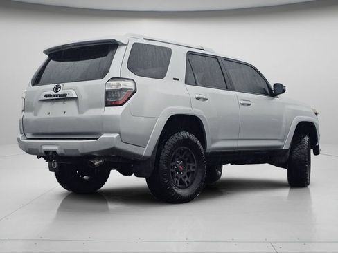 Used 2018 Toyota 4Runner SR5 image 23