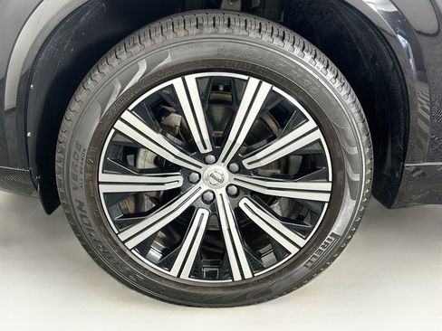 Used 2023 Volvo XC90 B6 Plus w/ Protection Package Premier AWD/4WD image 11