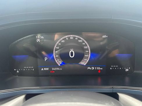 Used 2024 Volkswagen Taos SE FWD image 23