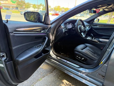 Used 2018 BMW 530e image 9