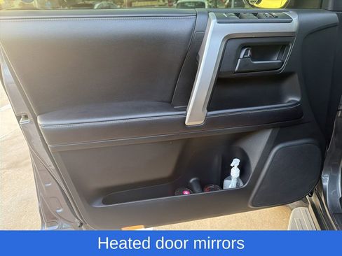 Used 2018 Toyota 4Runner SR5 Premium image 9