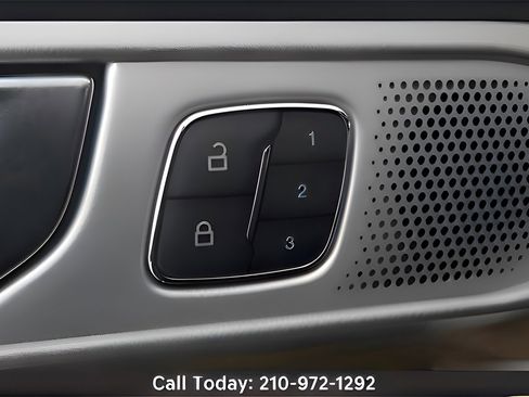 Used 2023 Ford Explorer King Ranch w/ Technology Package image 27