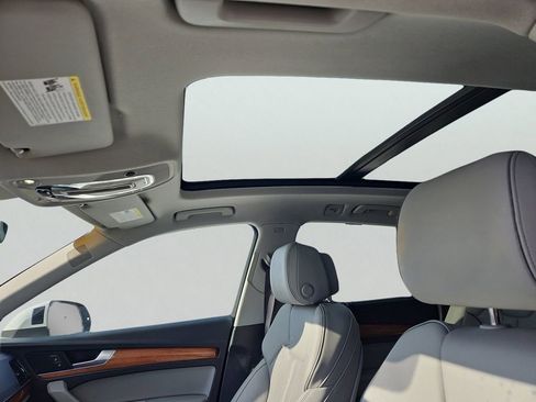 Used 2021 Audi Q5 Premium Plus image 15