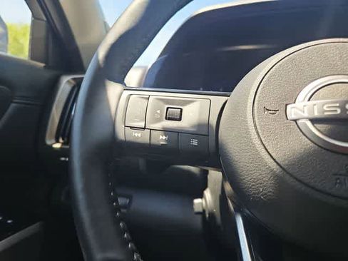 Used 2025 Nissan Pathfinder Platinum AWD/4WD image 40