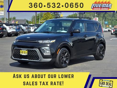 Used 2021 Kia Soul LX FWD image 1