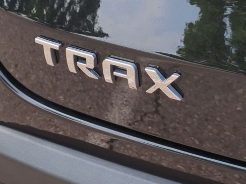 Used 2024 Chevrolet Trax LT w/ Driver Confidence Package FWD image 12
