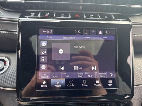 Used 2023 Jeep Grand Cherokee Altitude image 20