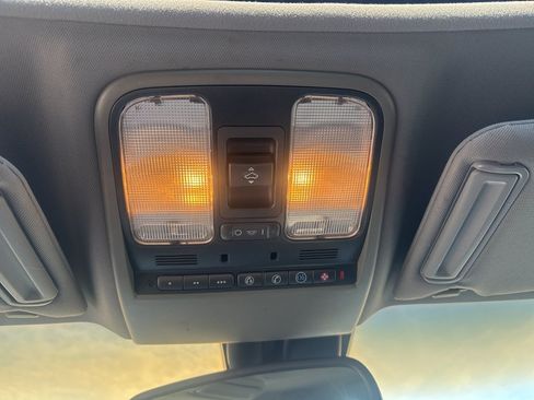 Used 2005 Acura MDX Touring AWD/4WD image 41