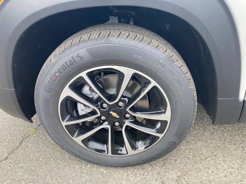 New 2026 Chevrolet TrailBlazer LT w/ LT Cold Weather Package AWD/4WD image 25