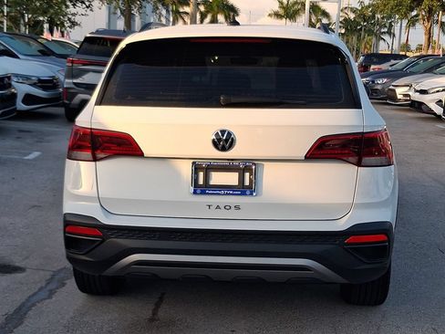 Certified 2024 Volkswagen Taos S FWD image 5
