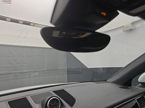 Used 2018 Porsche Macan S image 46