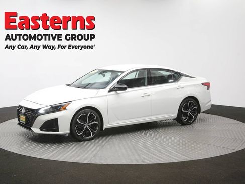 Used 2023 Nissan Altima 2.5 SR FWD image 57