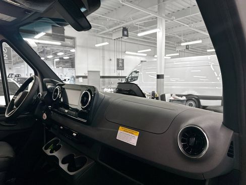 New 2026 Mercedes-Benz Sprinter 2500 image 24
