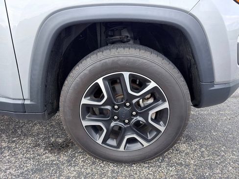 Used 2021 Jeep Compass Trailhawk AWD/4WD image 22