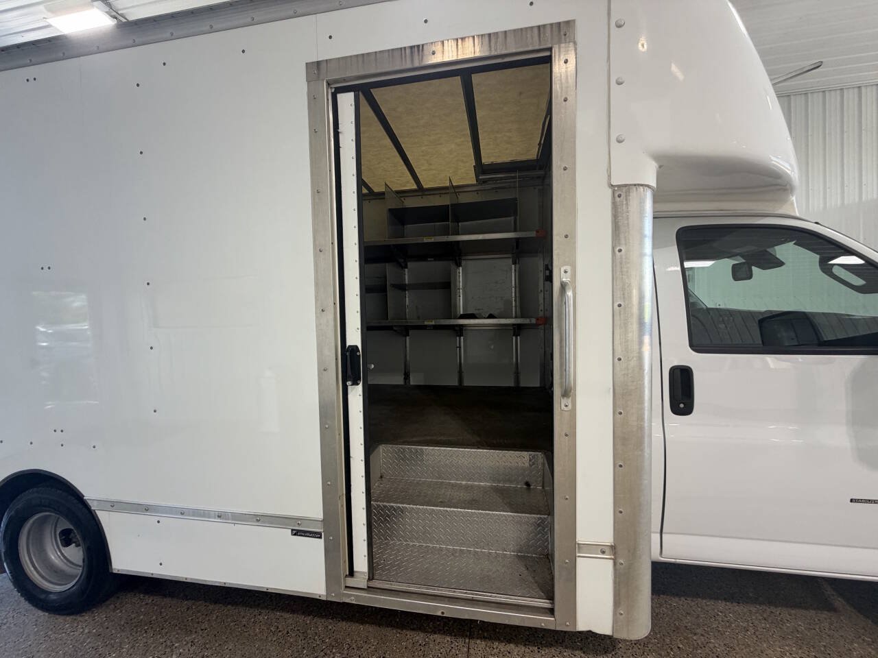 Used 2021 Chevrolet Express 3500 w/ Power Convenience Package RWD image 19