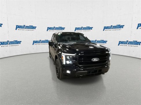 Used 2025 Ford F150 Lariat w/ Equipment Group 501A Mid image 3