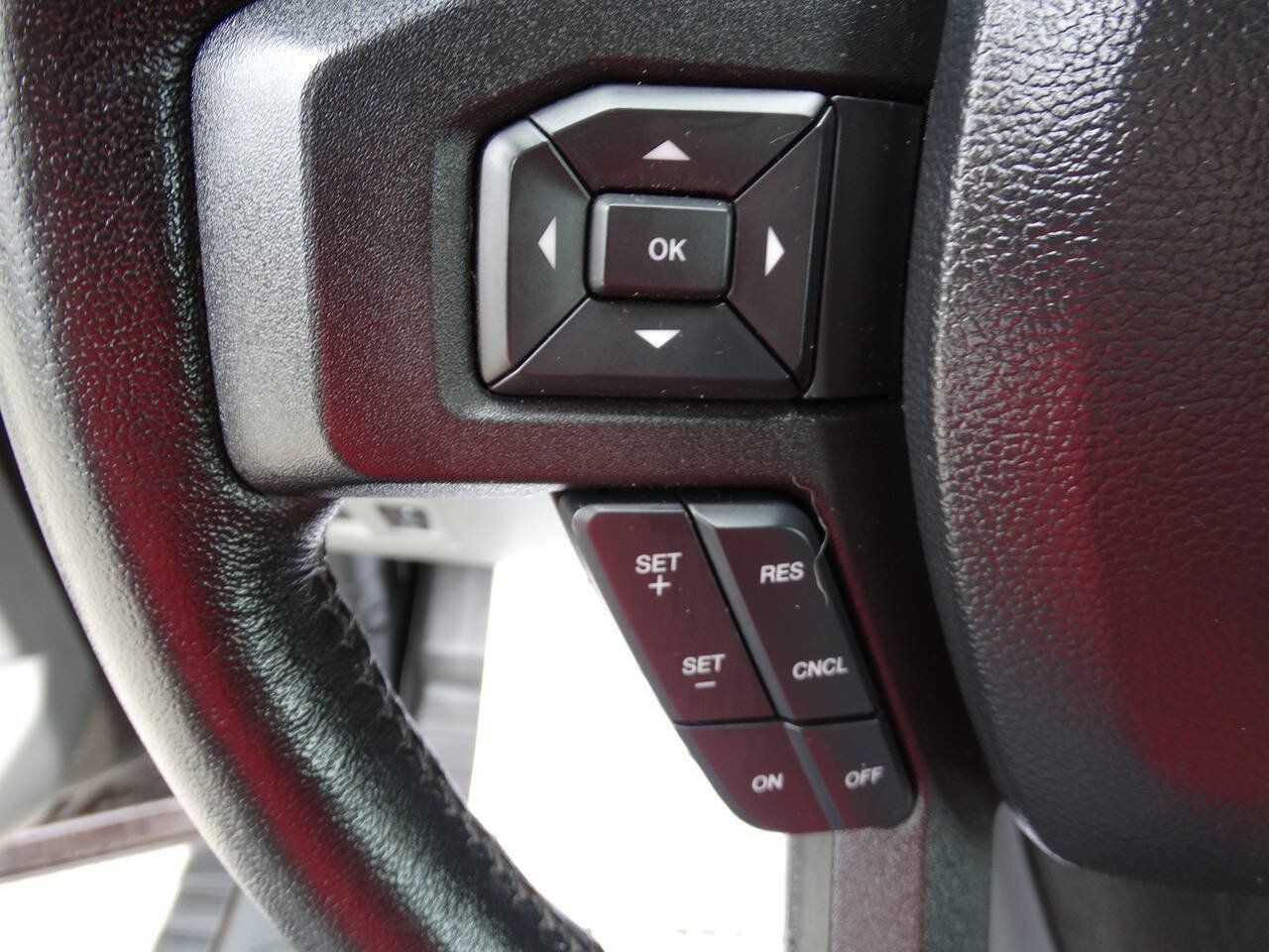 Used 2019 Ford F150 4x4 SuperCrew XLT w/ Equipment Group 301A Mid image 14