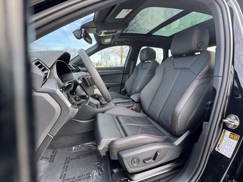 Used 2025 Audi Q3 2.0T Premium Plus w/ Premium Plus Package image 5