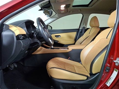 Used 2023 Nissan Sentra SV w/ SV Premium Package image 15