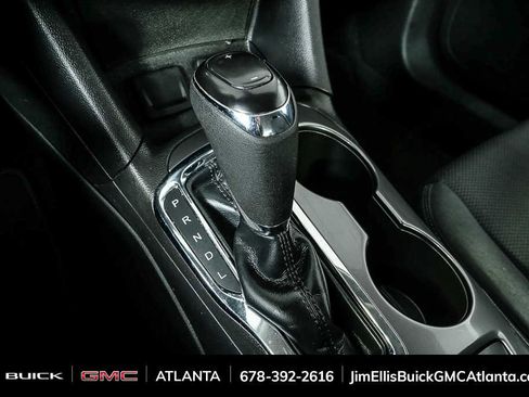 Used 2017 Chevrolet Cruze LT image 16