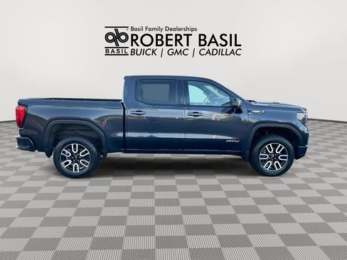 Used 2023 GMC Sierra 1500 AT4 w/ AT4 Preferred Package AWD/4WD image 9