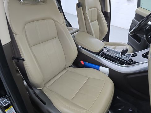 Used 2020 Land Rover Range Rover Sport HSE Dynamic image 10