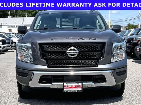 Used 2021 Nissan Titan SV w/ SV Convenience Package AWD/4WD image 2