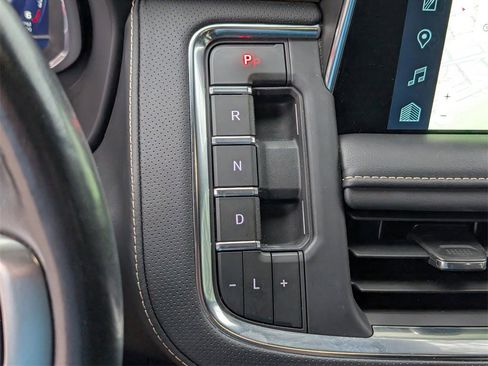 Used 2023 Chevrolet Tahoe Premier w/ Advanced Technology Package image 29