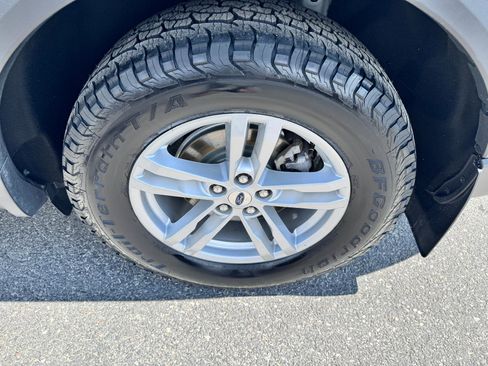 Used 2020 Ford Explorer XLT AWD/4WD image 39
