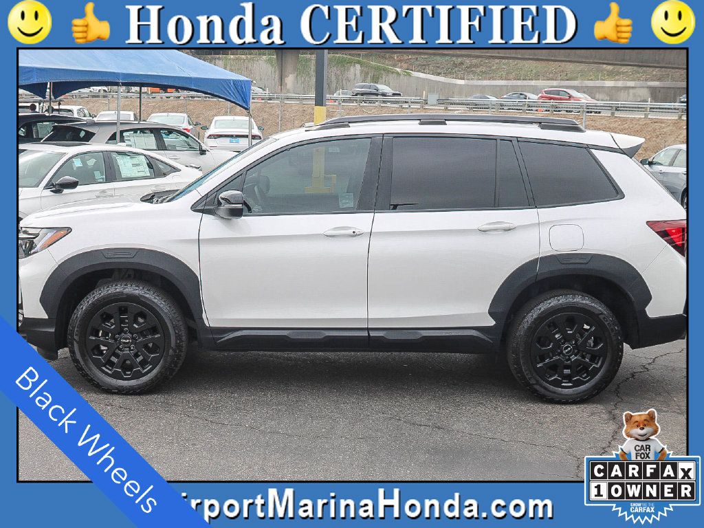 Certified 2023 Honda Passport TrailSport image 3