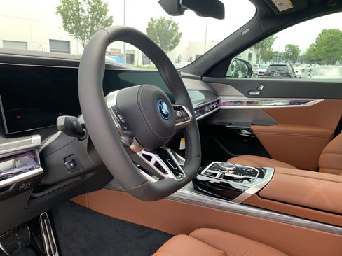 New 2025 BMW 750e xDrive image 16