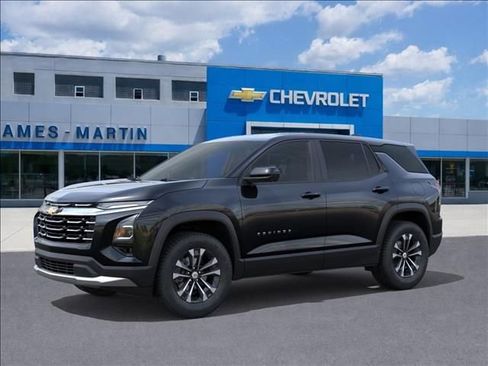 New 2026 Chevrolet Equinox LT image 2