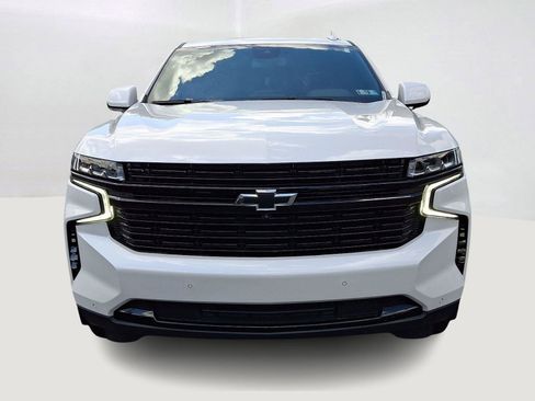 Used 2024 Chevrolet Tahoe RST w/ Luxury Package AWD/4WD image 2