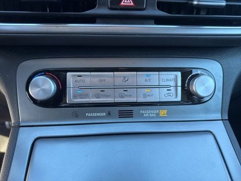 Used 2022 Hyundai Kona SEL image 23