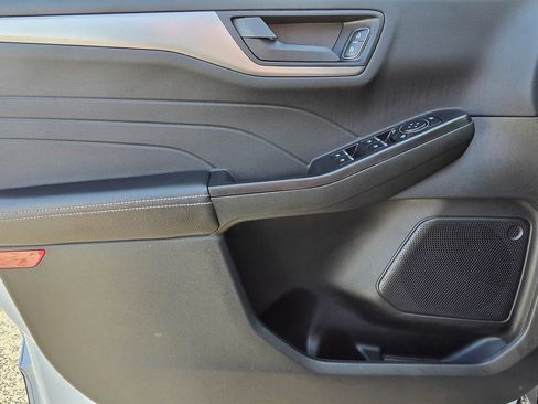 Used 2025 Ford Escape Active image 13