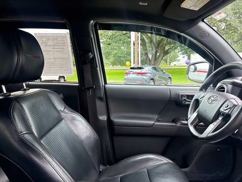 Used 2022 Toyota Tacoma TRD Pro AWD/4WD image 15