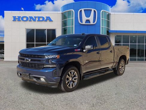 Used 2022 Chevrolet Silverado 1500 RST AWD/4WD image 2
