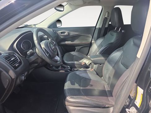 Used 2017 Jeep Compass Limited w/ Navigation Group AWD/4WD image 9