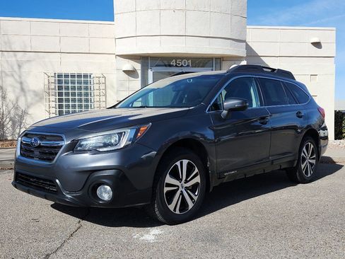Used 2018 Subaru Outback 3.6R Limited image 1